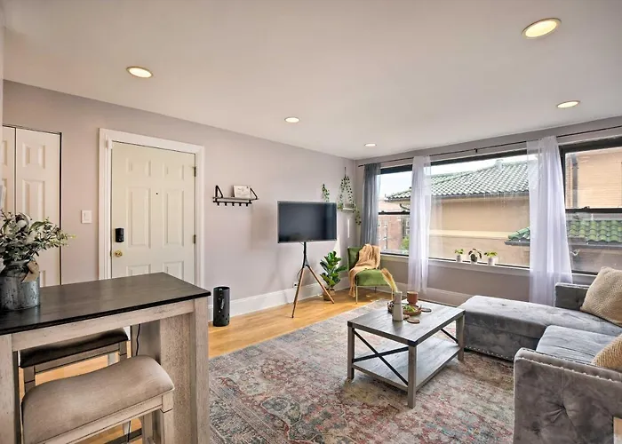 Apartment Urban Escape About 1 Mi To Local Beaches! *